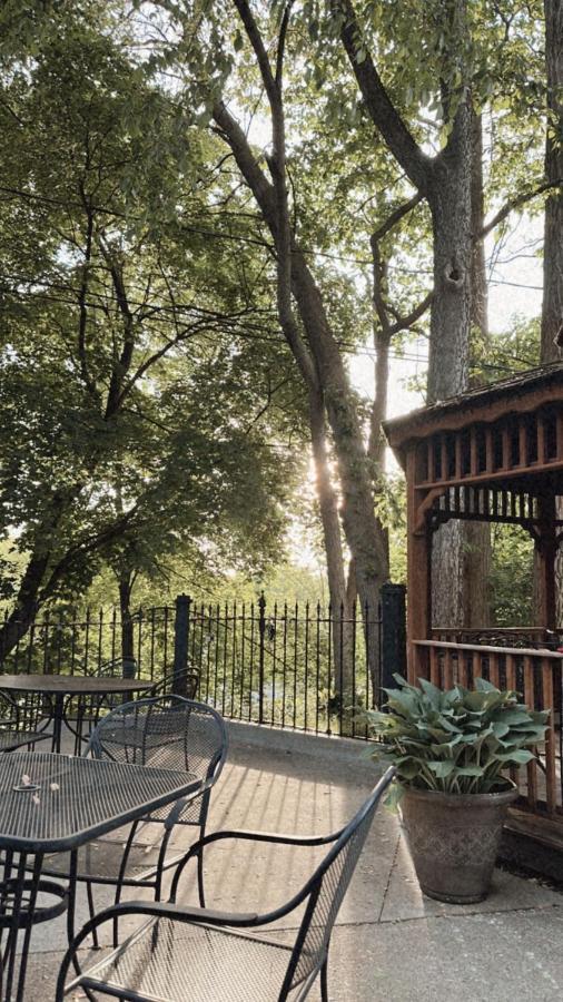 The Ginkgo Tree Bed and Breakfast Mount Pleasant Buitenkant foto
